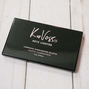 K Voss Heye Highlighter Makeup Palette